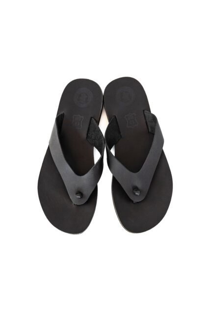Handmade leather toe-loop sandals for men in black – footwear by Jirakis Leather